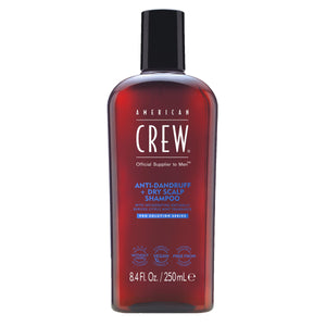 Champú anticaspa American Crew en botella de 8 oz para cuero cabelludo limpio.