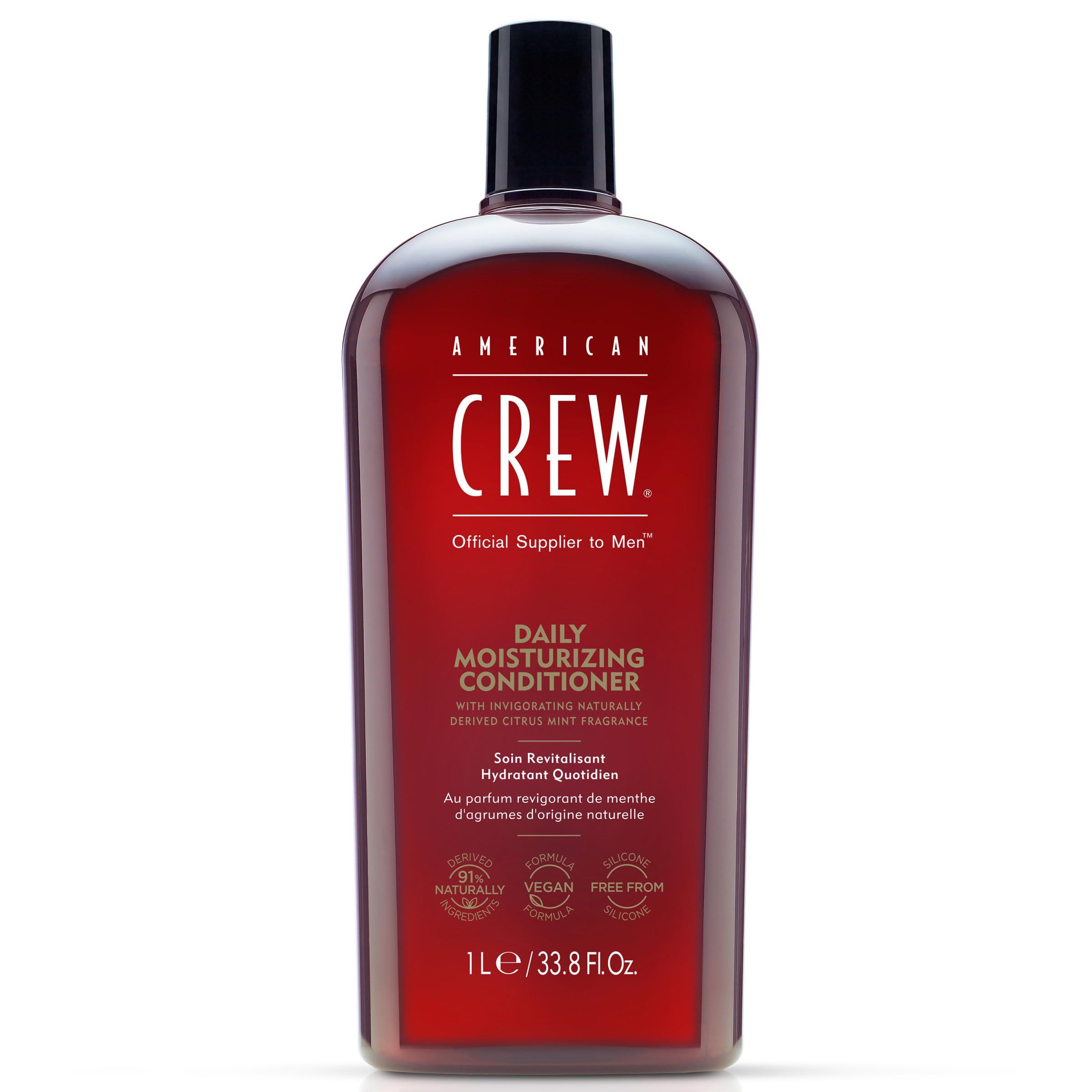 Botella de acondicionador diario American Crew facilita el peinado.