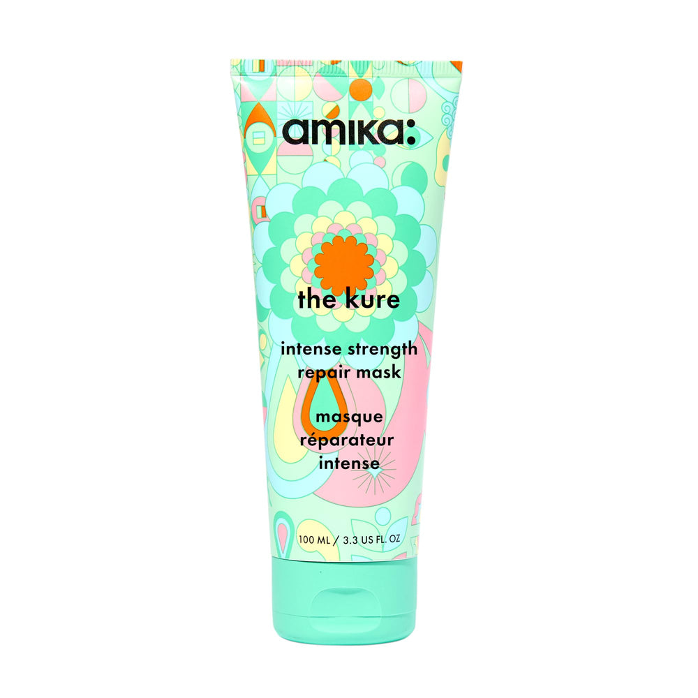 Amika Kure máscara frasco de 100 ml fortalece y acondiciona el cabello.