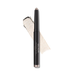 Anastasia Beverly Hills GLIDR Shadow Stick Pearl aplicada como sombra suave y deslizante