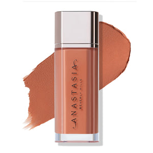 Anastasia Beverly Hills Lip Velvet Peach Amber, aplicación suave para definición.