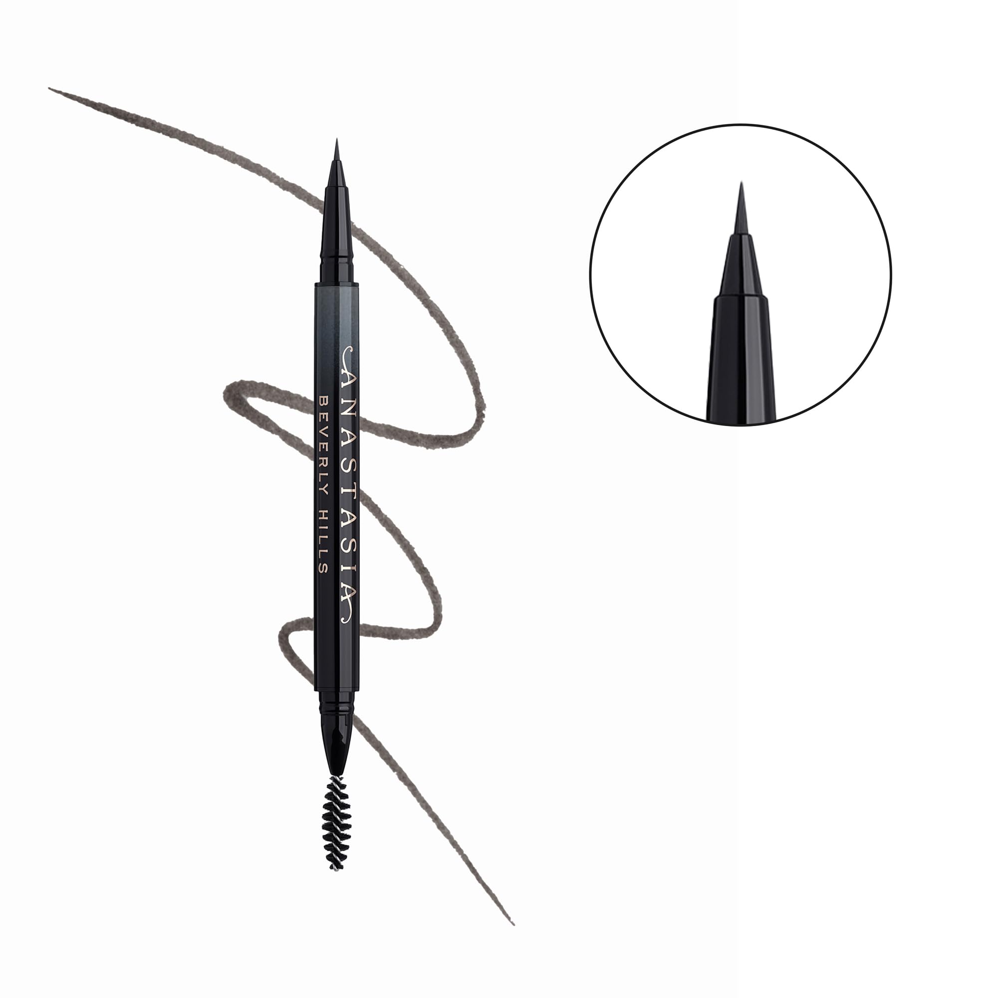 Anastasia Beverly Hills Microtrazo Ebony muestra aplicador preciso para cejas definidas.