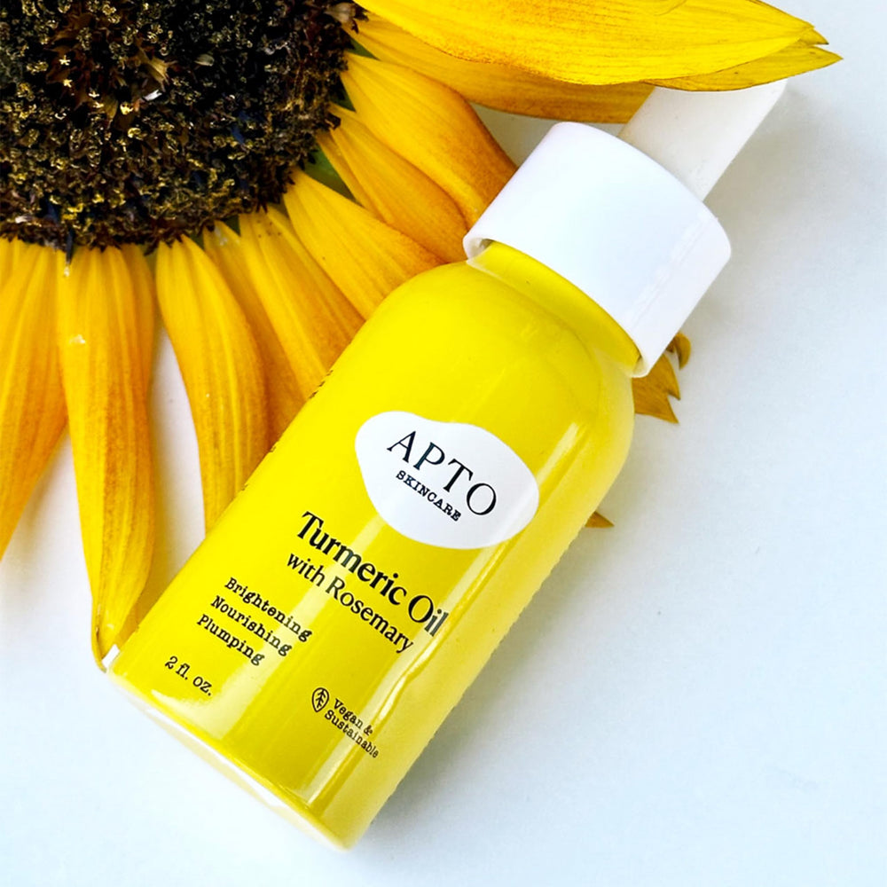 APTO aplicación facial del aceite, suavidad y luminosidad al instante.