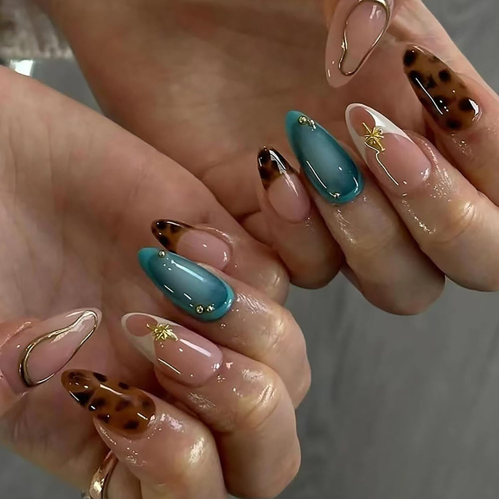 ASABITE uñas almendra frances dorado para look elegante