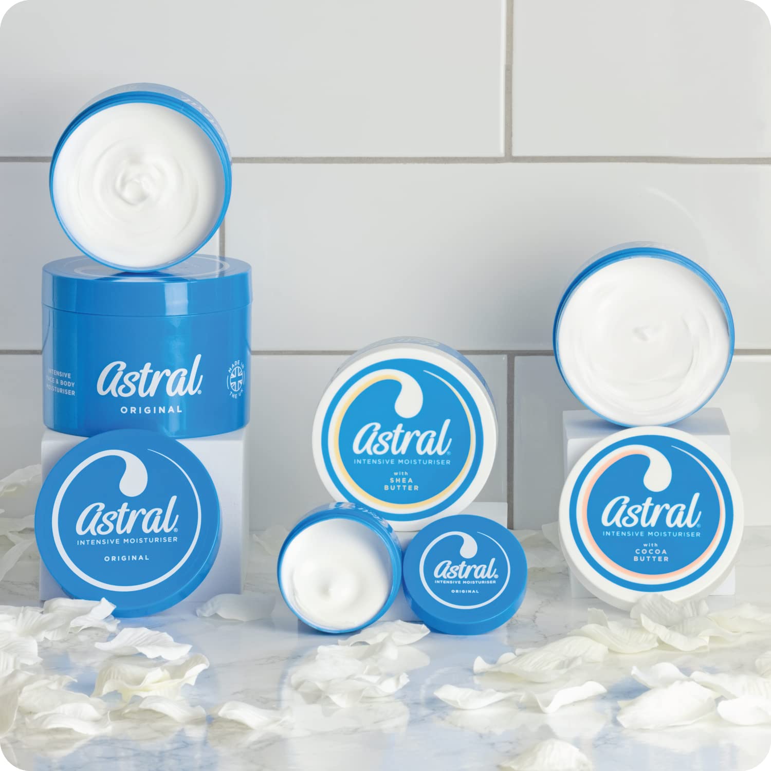ASTRAL Crema hidratante, aplicación fácil para rutina diaria