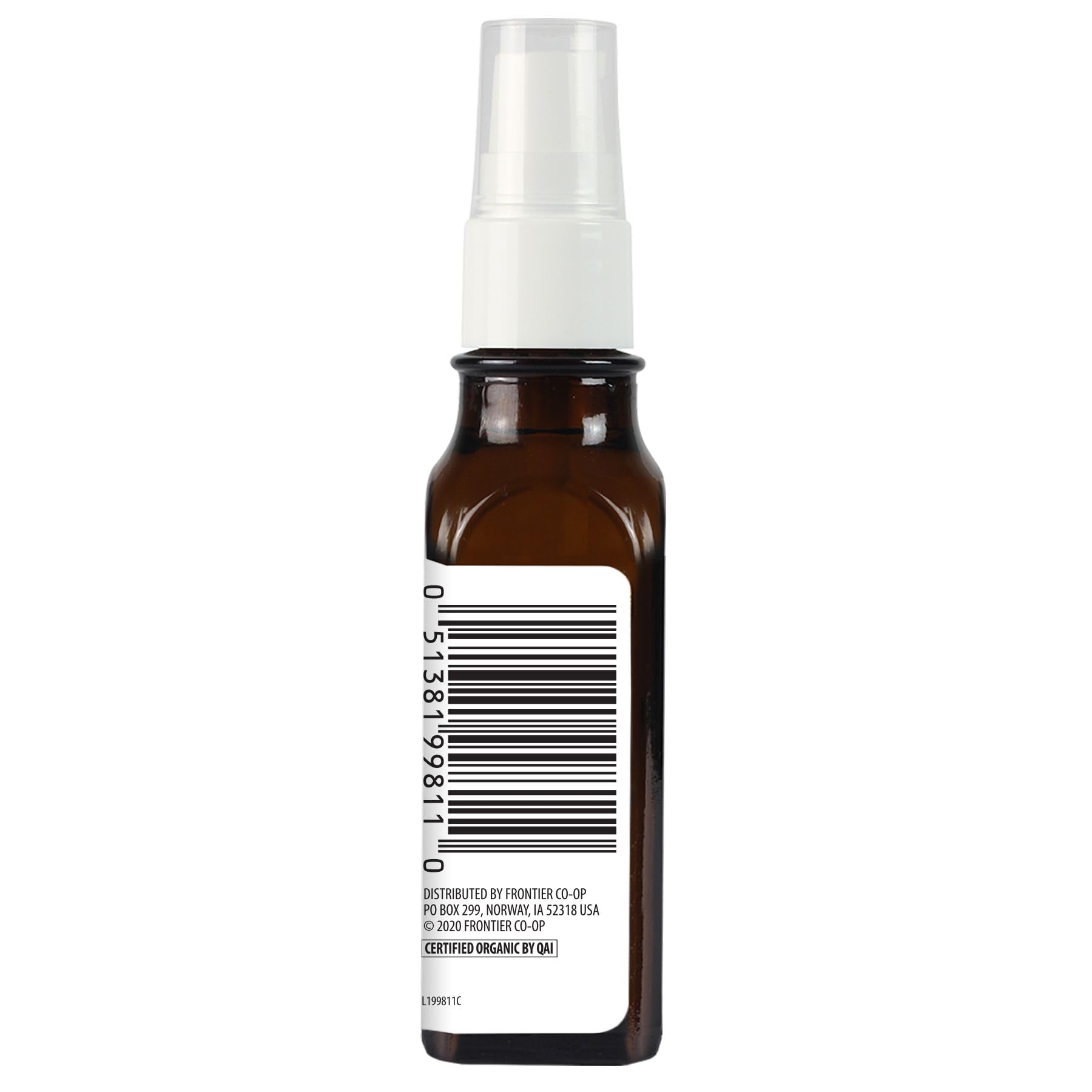 Aplicación suave de Aura Cacia rosa mosqueta como serum facial.