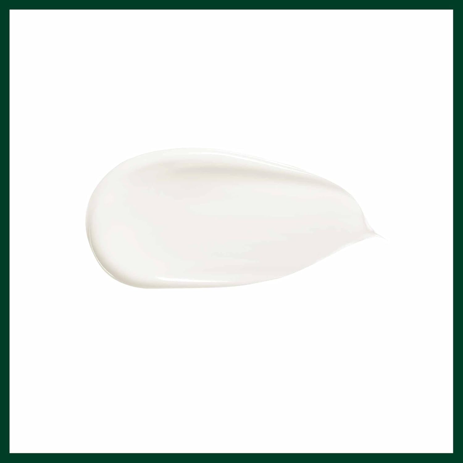 Cabello fino recibe acondicionamiento ligero con Aveda Botanical Repair Masque Light.