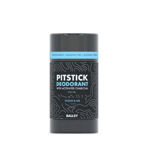 Ballsy Pitstick desodorante carbón activado en empaque, conveniente para viaje