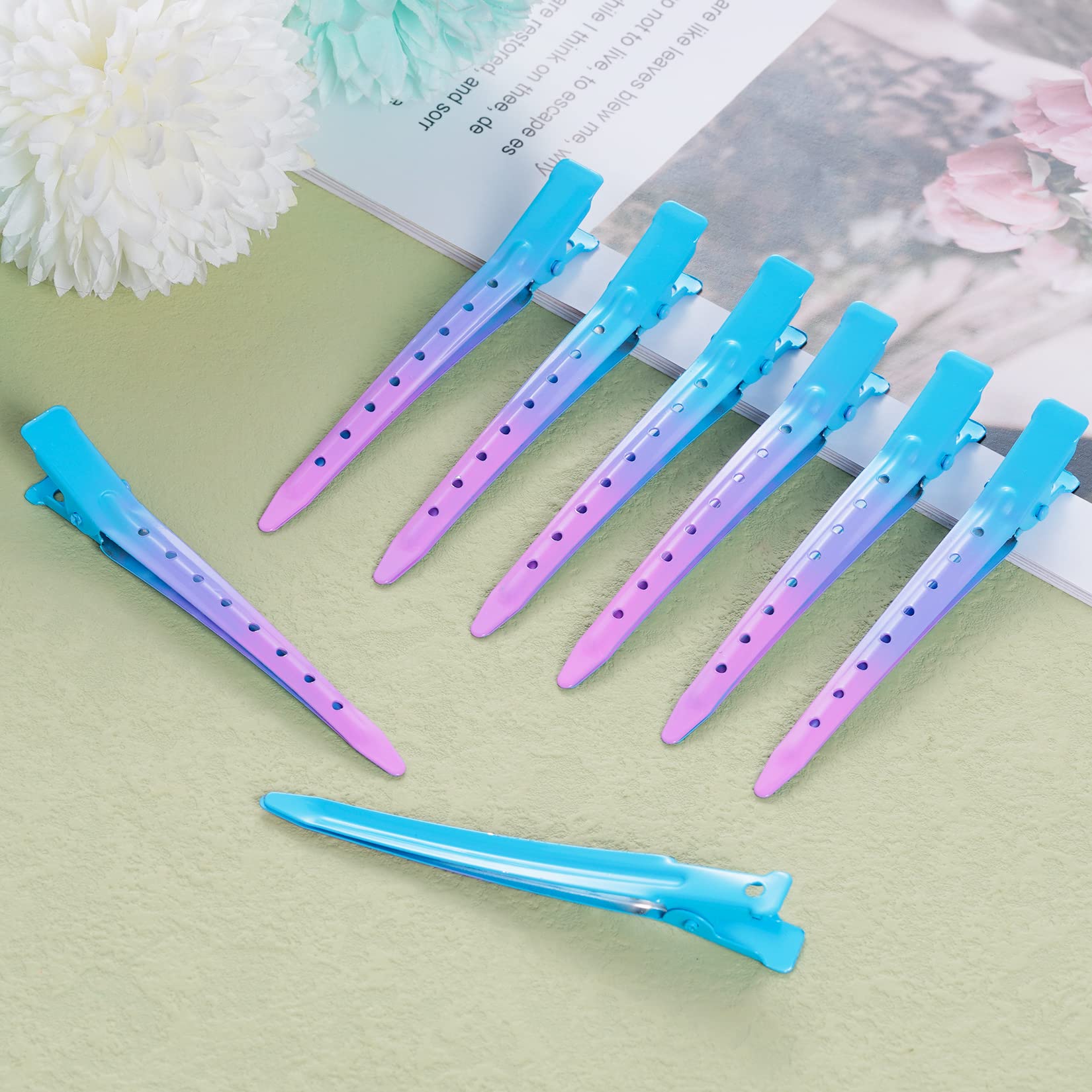 Pinza con orificios para manejo y fijación de sección