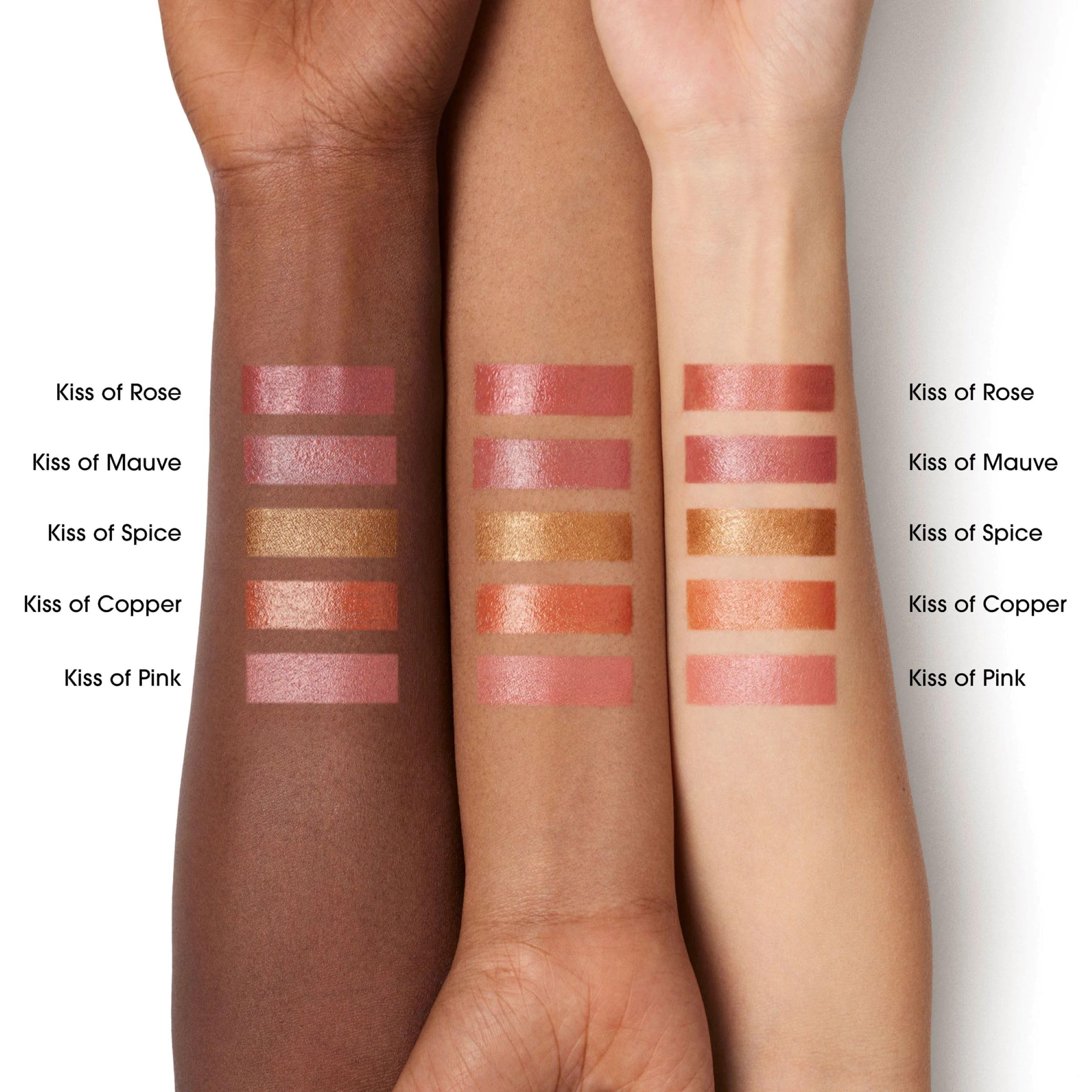 BareMinerals Complexion Rescue Blonzer aplicación cremosa que se funde con la piel.