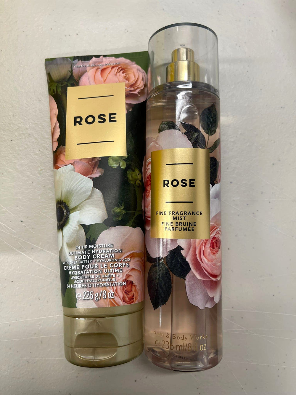 Bath & Body Works Rose crema Ultra Shea, hidratación intensa para piel suave.