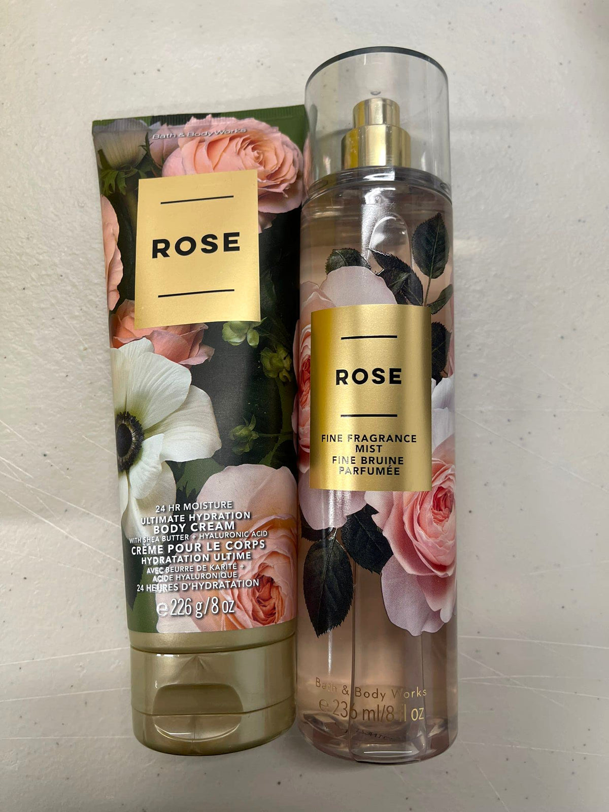Bath & Body Works Rose crema Ultra Shea, hidratación intensa para piel suave.