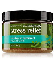 Bath & Body Works exfoliante de azúcar con eucalipto y menta para piel suave y hidratada.