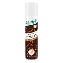 Batiste champú seco aplicación en raíces oscuras: cubre el crecimiento sin dejar residuos.