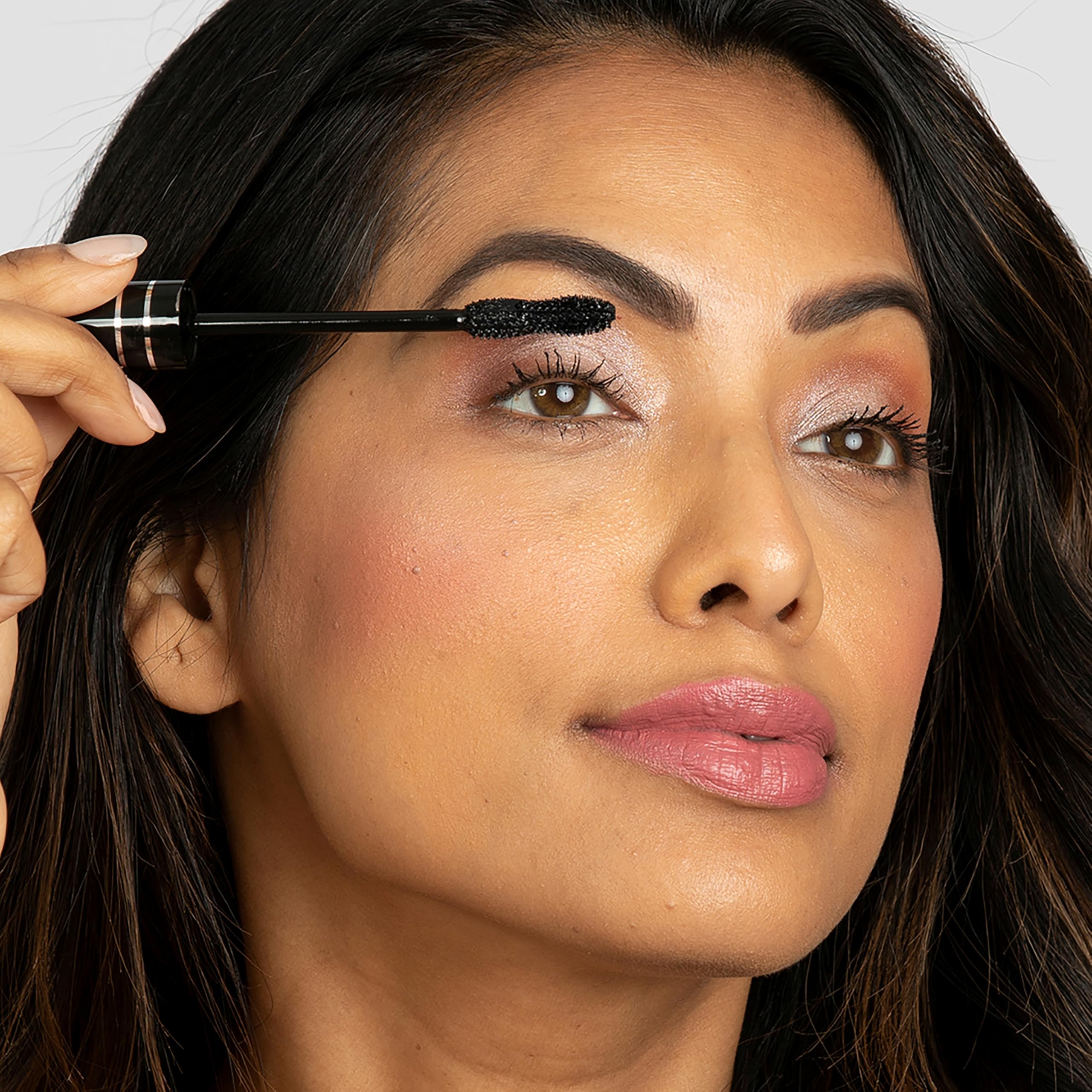 bdb Forever Lash Mascara mantiene el look todo el día sin descascararse