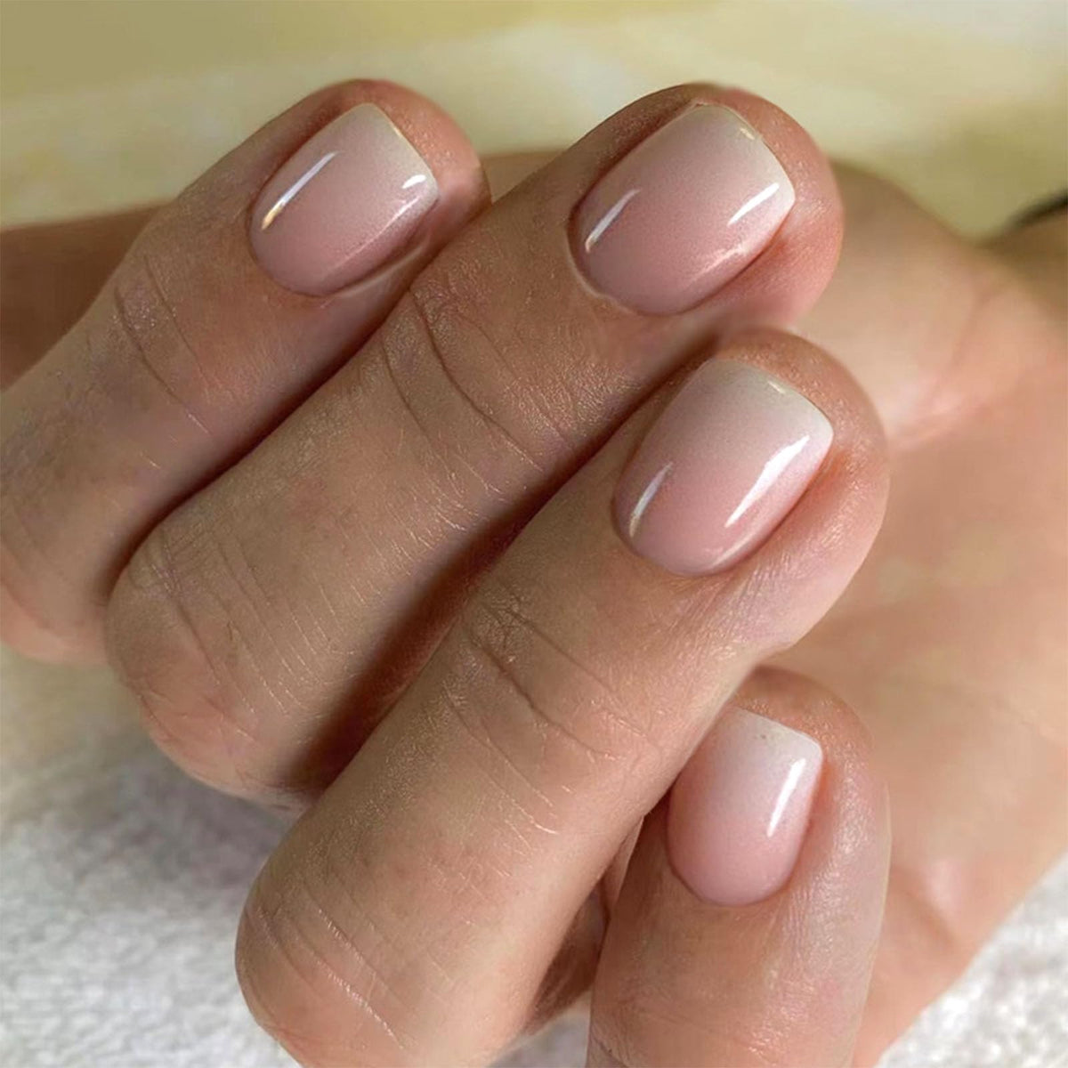BDKAIWU uñas postizas cuadradas ombre nude, estilo diario y elegante.