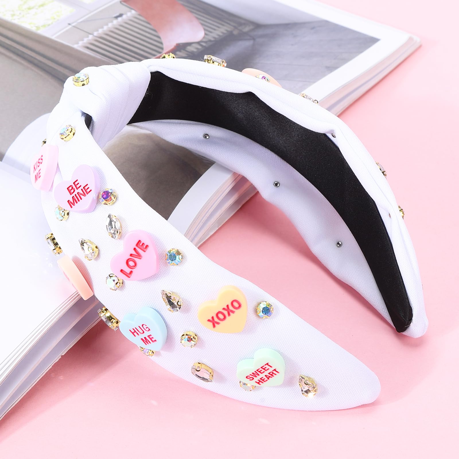BEFIVECOK diadema con adornos brillantes y detalles 3D para destacar.