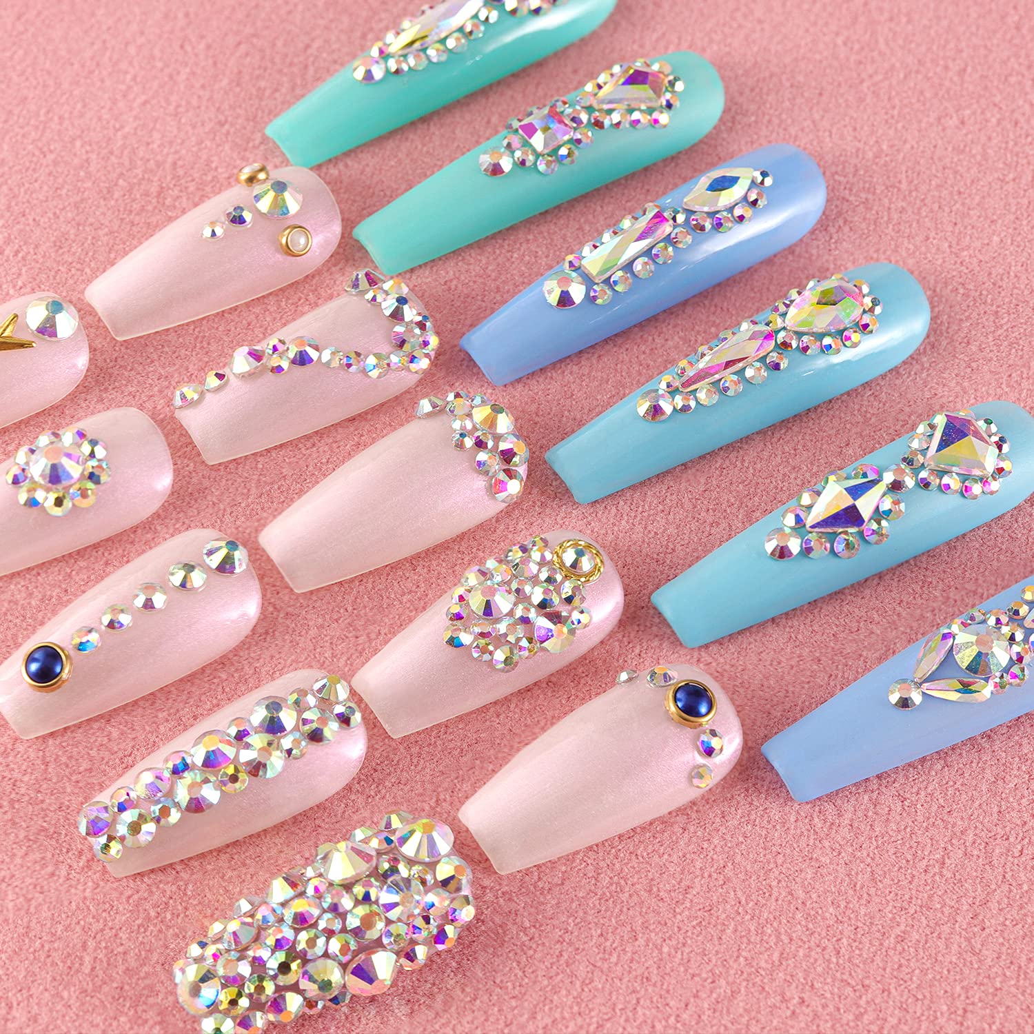 BELLEBOOST pinza facilita colocar cristales con precisión durante la manicura.