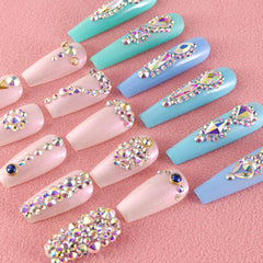 BELLEBOOST pinza facilita colocar cristales con precisión durante la manicura.