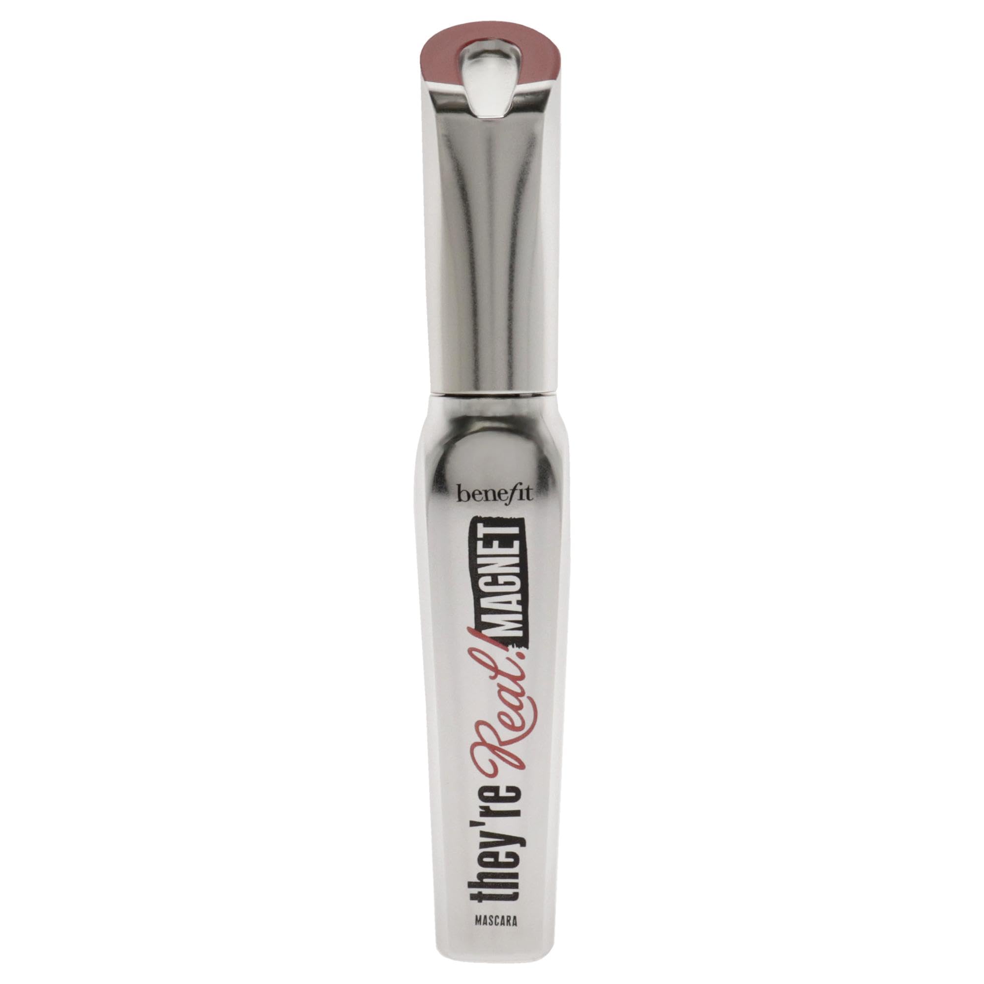 Benefit They’re Real Magnet utiliza núcleo magnético para realzar volumen y agarre.