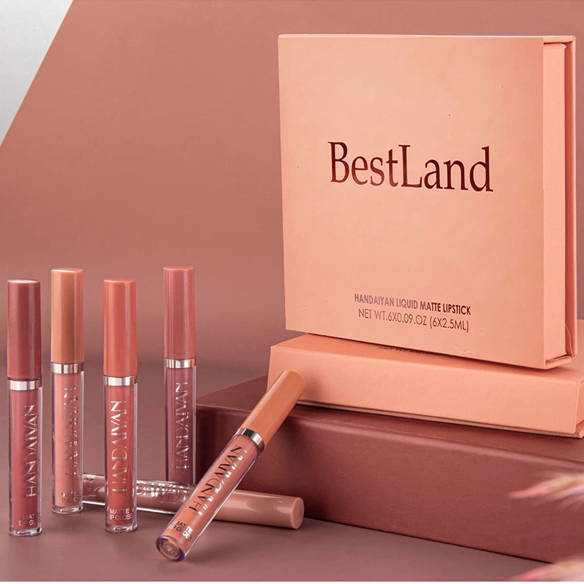 BestLand Conjunto A: textura-hidratante que cuida los labios durante el uso.