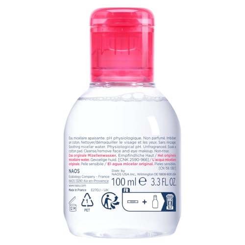 Aplicación en rostro con Bioderma Sensibio H2O para desmaquillar sin esfuerzo.