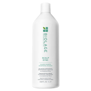 Biolage Scalp Sync Calming Shampoo en botella, limpieza suave para cuero cabelludo sensible.