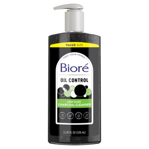 Biore Deep Pore Charcoal: botella del limpiador para poros, uso diario.