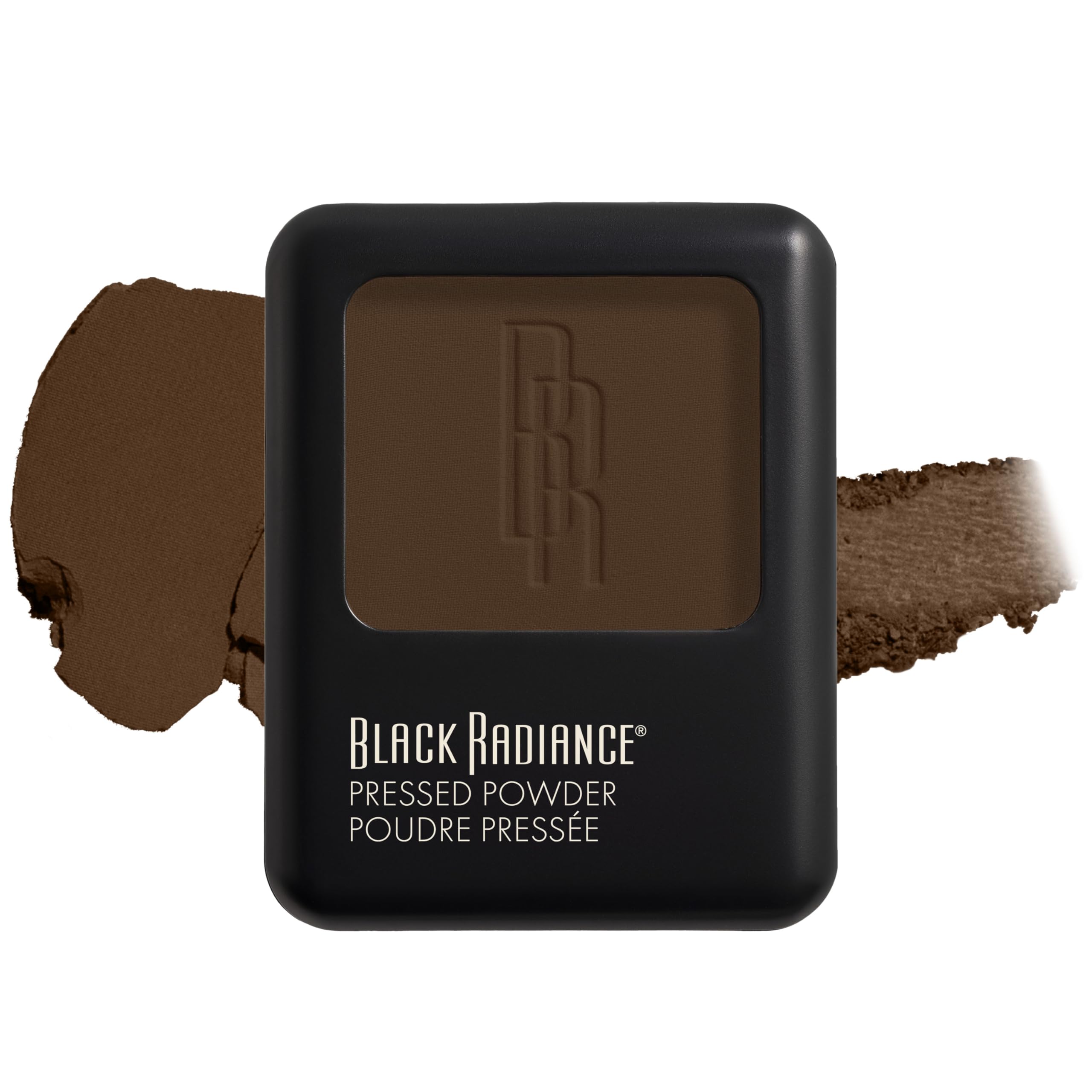 Black Radiance polvo prensado negro café aplicado para un acabado uniforme