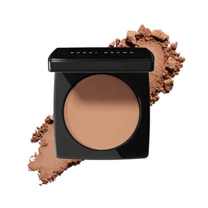 Polvo Bronceador de Bobbi Brown en empaque práctico para retoques.