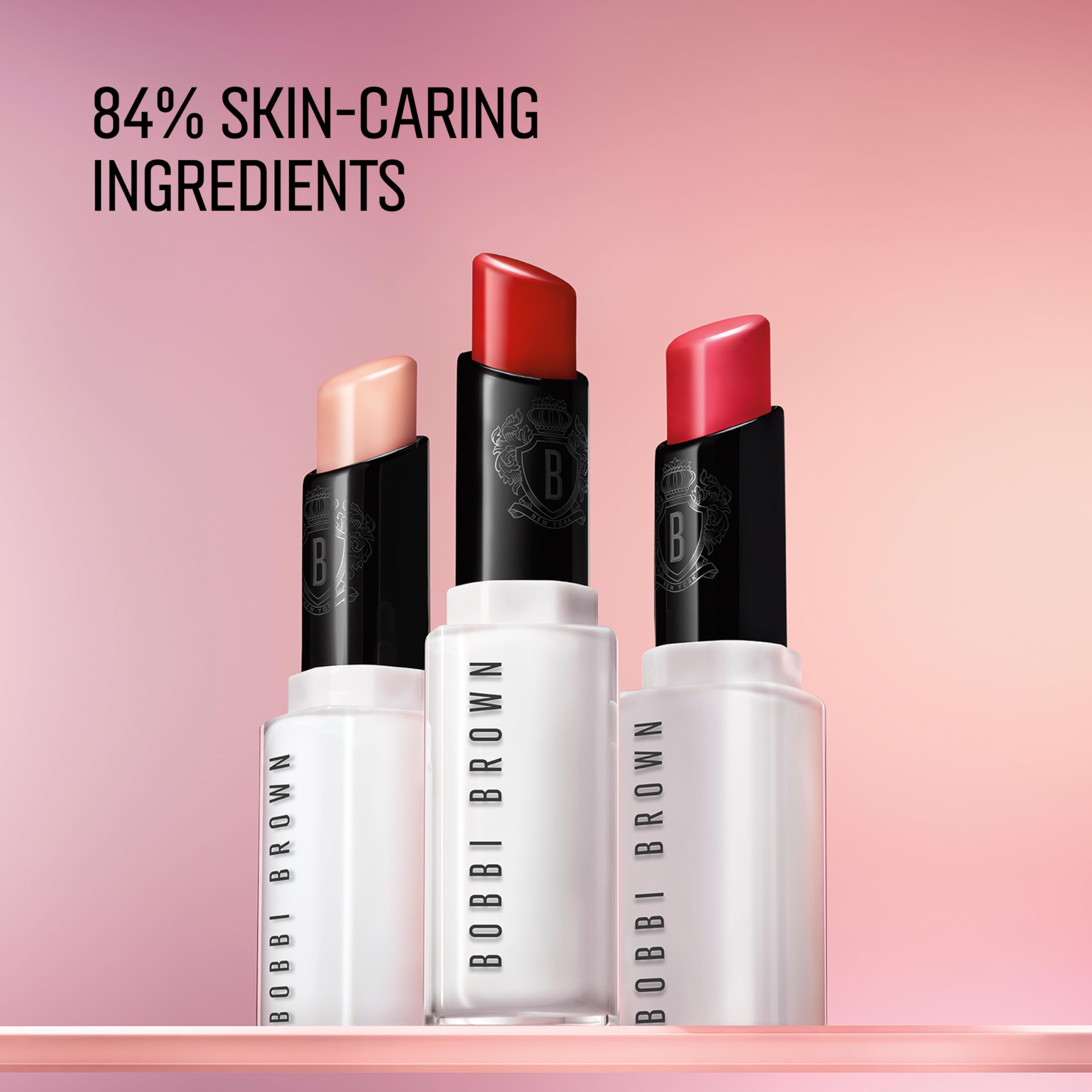 Bálsamo labial tintado Bobbi Brown frambuesa desnuda, color sutil y favorecedor