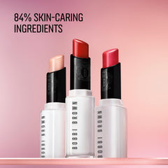 Bálsamo labial tintado Bobbi Brown frambuesa desnuda, color sutil y favorecedor