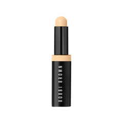 Bobbi Brown Corrector en Barra: aplicación suave disimula ojeras para un aspecto fresco.