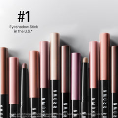 Bobbi Brown sombra crema larga duración para delineado suave y look ahumado.