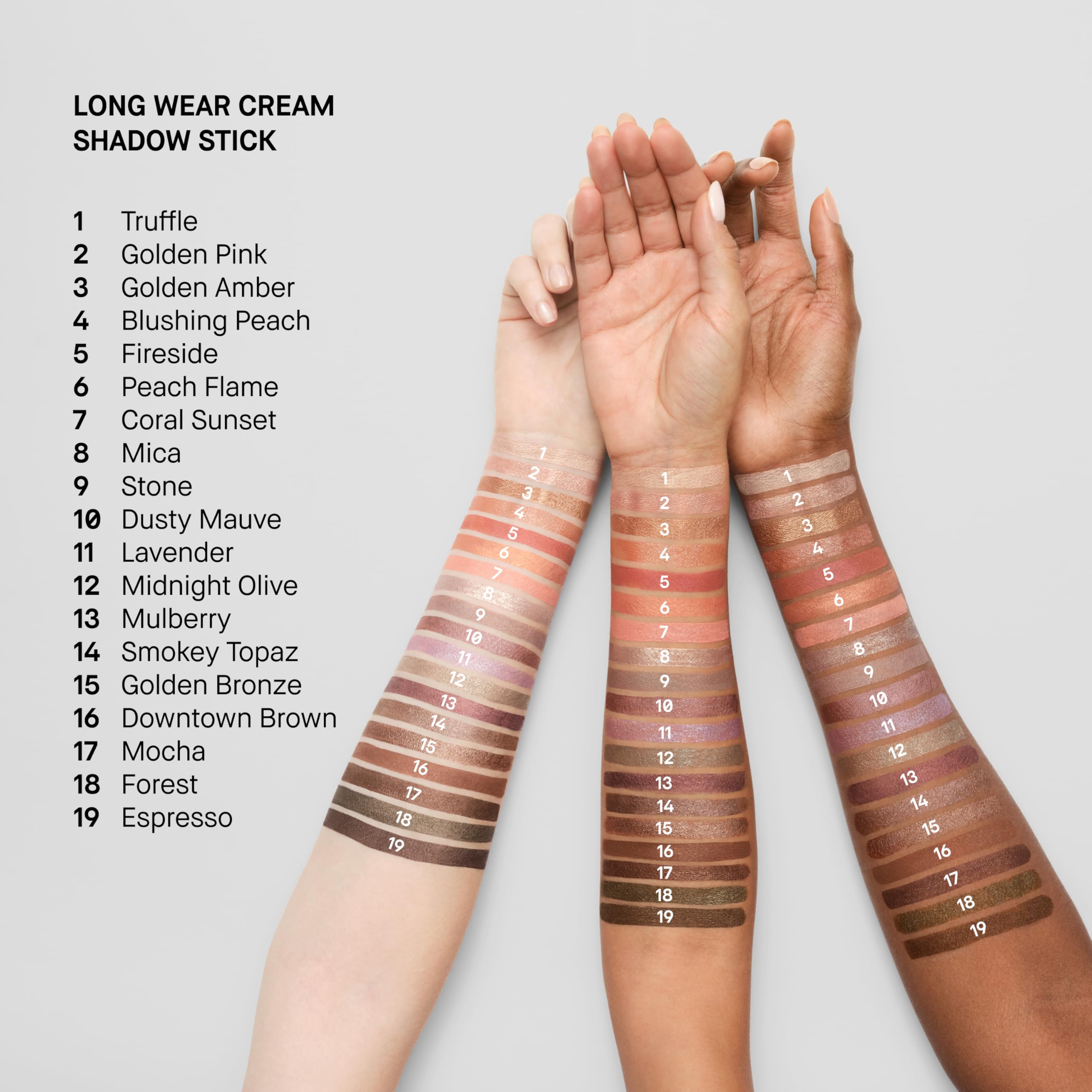 Combinación de acabados mate y brillo en sombra crema de larga duración de Bobbi Brown.