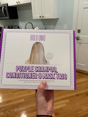 Acondicionador morado de BOLD UNIQ en botella; suavidad y manejo del cabello