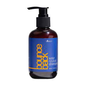 Bounce Style Wave Revival Shampoo: botella para definir ondas desde el primer lavado.