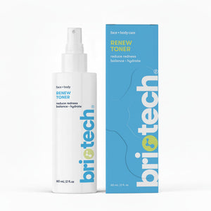 BRIOTECH Renew Toner: botella con atomizador para uso diario suave.