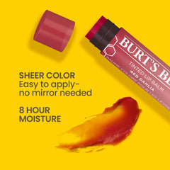 Burt's Bees bálsamo labial tintado Rojo Dahlia ofrece color suave y brillo sutil.