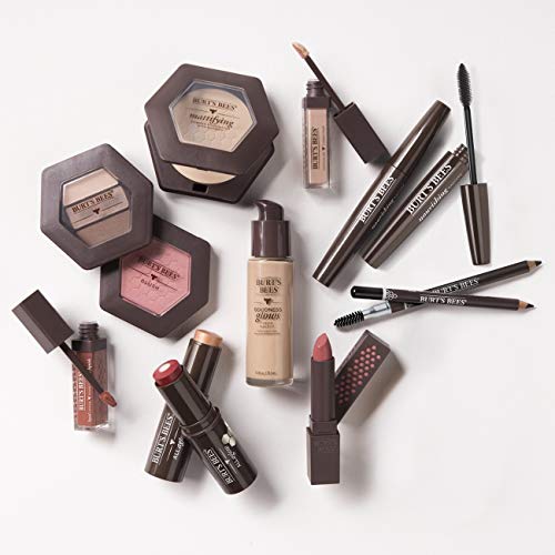Uso diario seguro y natural con Burt's Bees para realzar la mirada