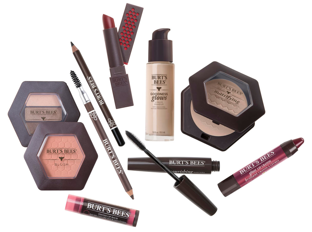 Burt's Bees Lipstick Russet River muestra tono diario suave.