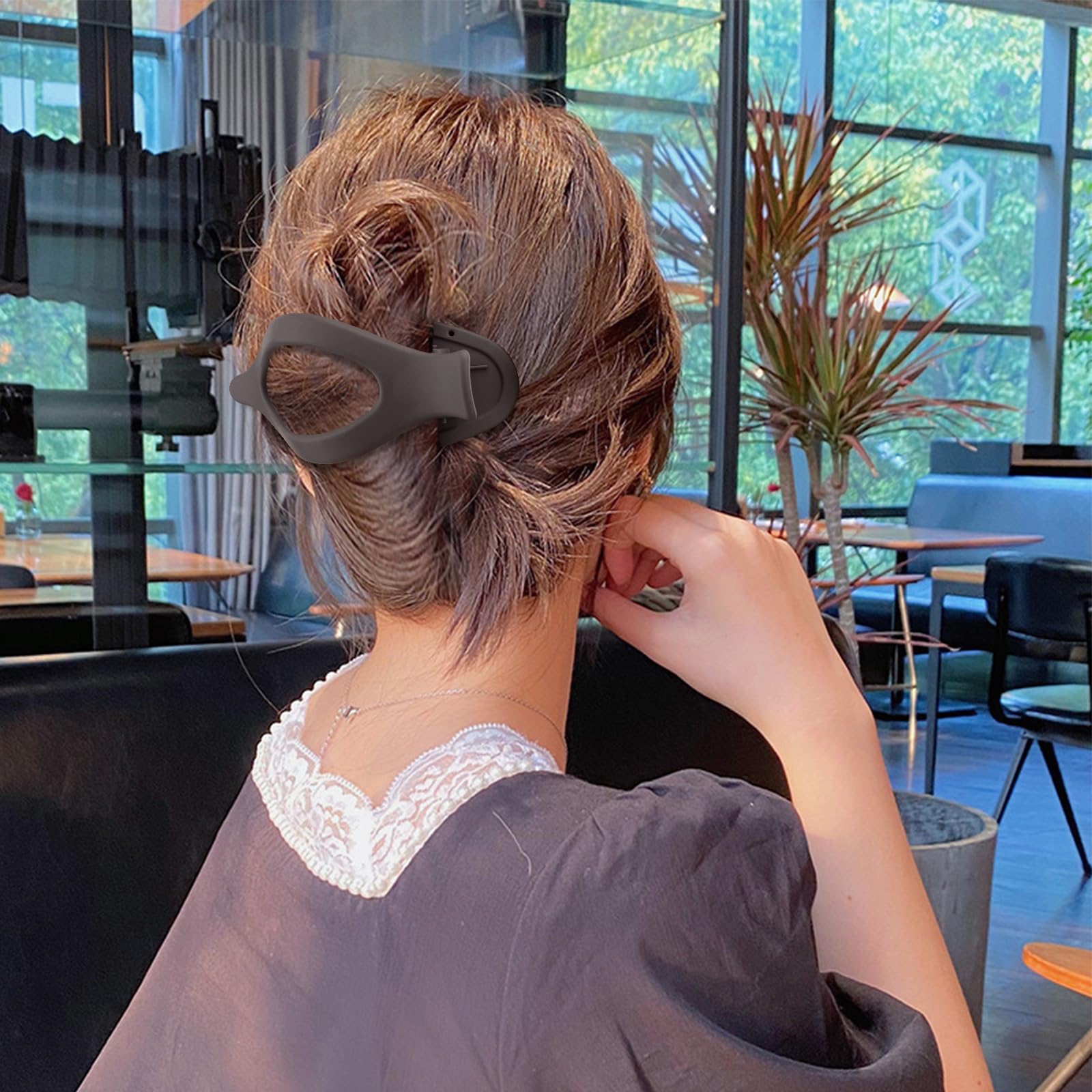 Canitor pinza francesa mate, diseño elegante para cualquier peinado.