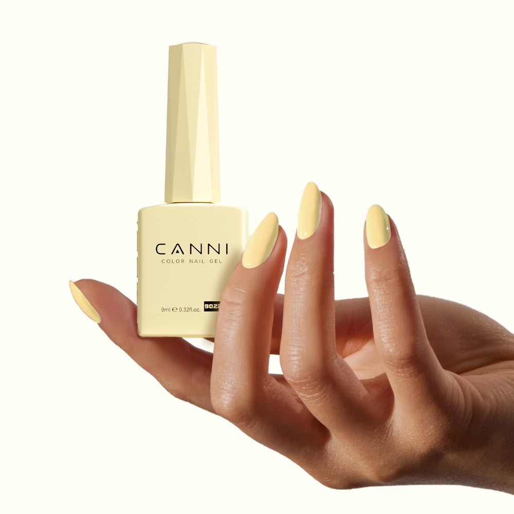Uñas con gel pastel amarillo listos para un look duradero.