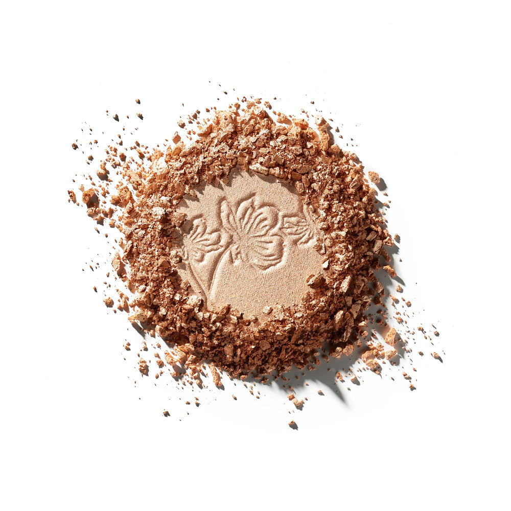 Catrice More Than Glow Highlighter, tono Supremo Rosa, aporta rubor luminoso para apariencia diaria.