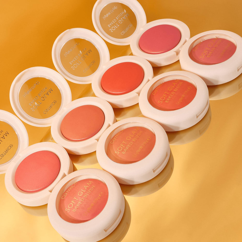 Catrice Soft Glam Baked Blush mantiene pigmento durante todo el día.