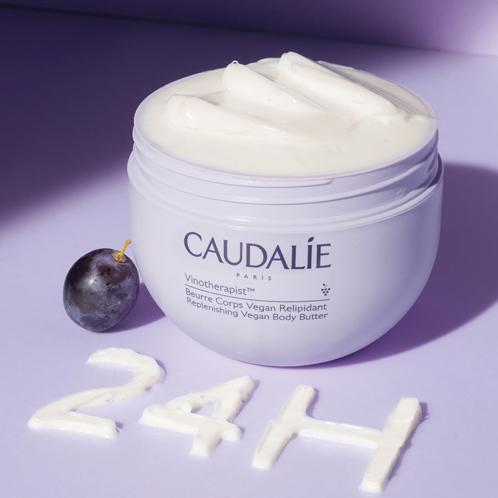 Caudalie manteca corporal vegana, envase práctico para rutina diaria