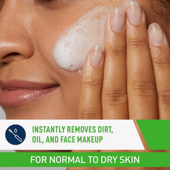 CeraVe limpiador hidratante crema-espuma textura cremosa para una limpieza suave.