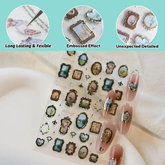 Los diseños vintage de CESTSIREN añaden elegancia para uñas fáciles de lograr.