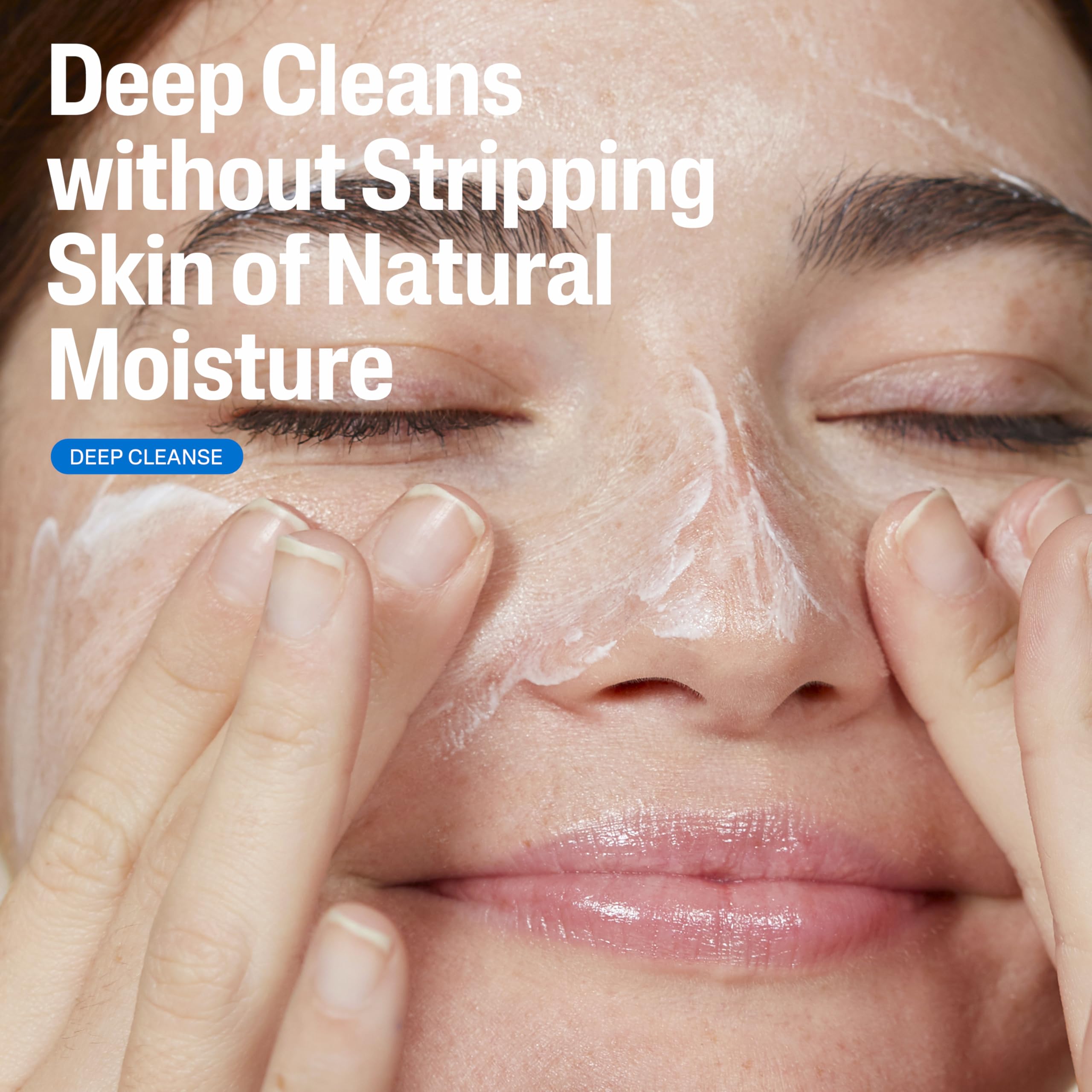 Cetaphil Daily Facial Cleanser etiqueta sin sulfatos, adecuada para piel sensible.