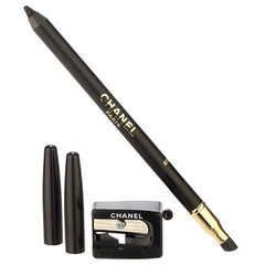 CHANEL Le Crayon Yeux 01 Noir, delineador con sacapuntas incluido para uso diario.